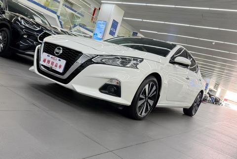 Nissan Teana 2022