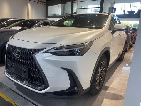 Lexus NX 2022