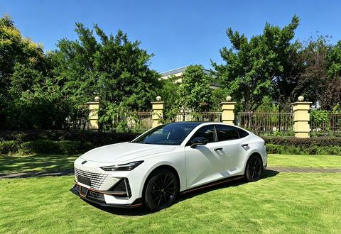 Changan UNI-V 2022