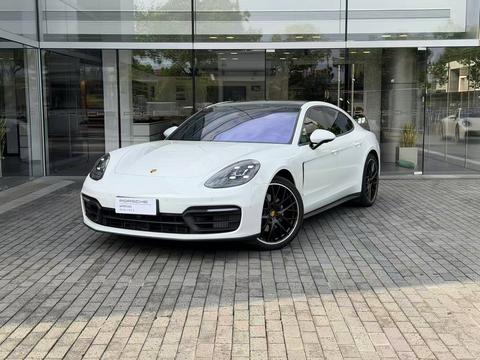 Porsche Panamera 2023
