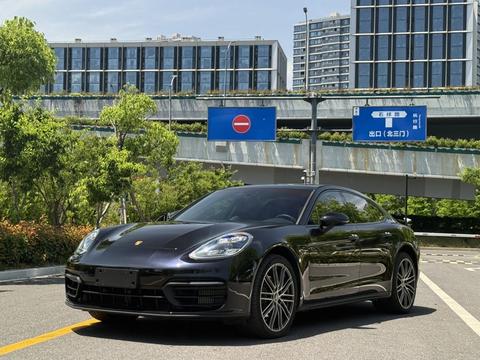 Porsche Panamera 2023
