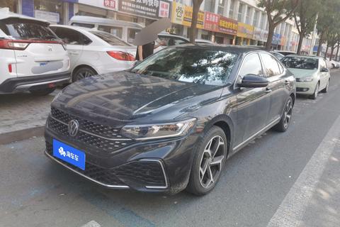 Volkswagen Passat 2024