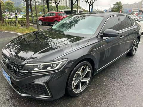Volkswagen Passat 2024