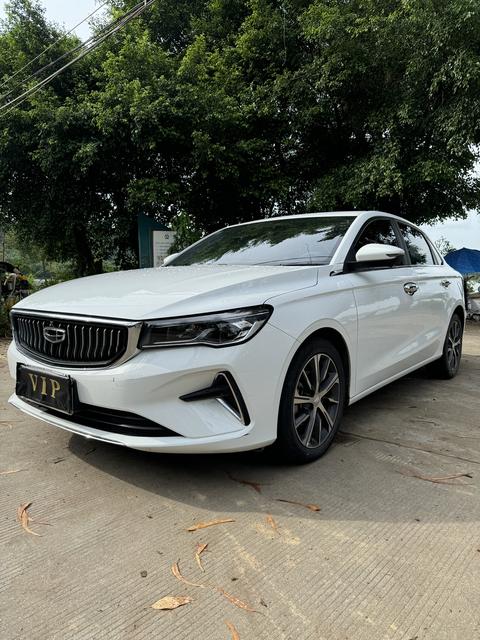 Geely Emgrand 2023