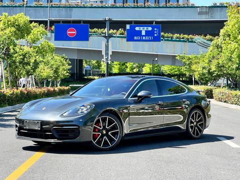 Porsche Panamera 2021