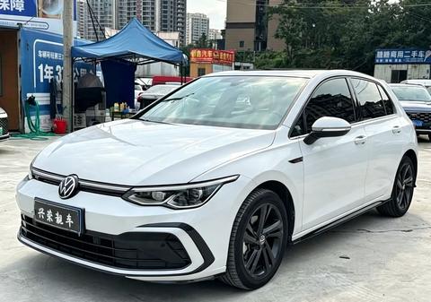 Volkswagen Golf 2021