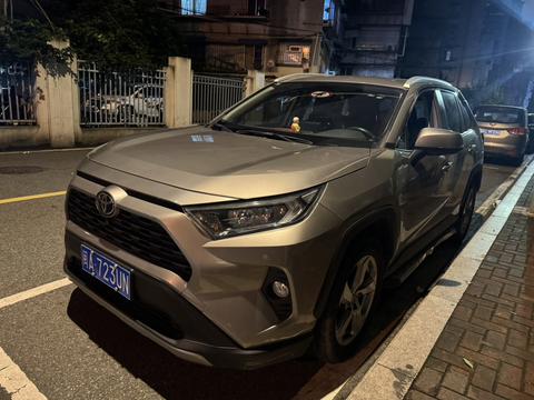 Toyota RAV4 2021