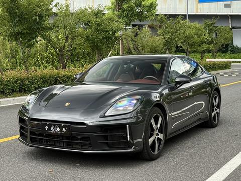 Porsche Panamera 2024