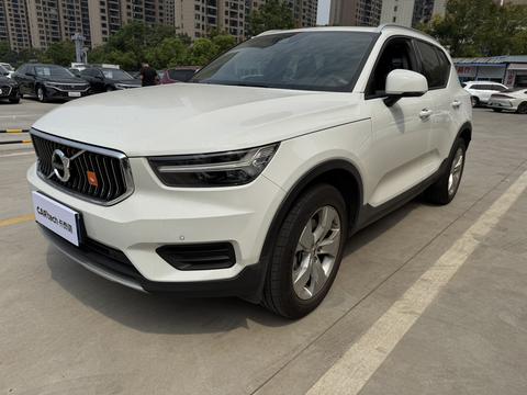 Volvo XC40 2022