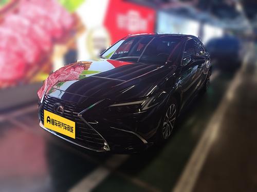 Lexus ES 2025