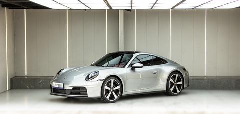 Porsche 911 2025