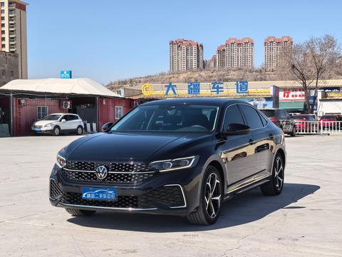 Volkswagen Passat 2024