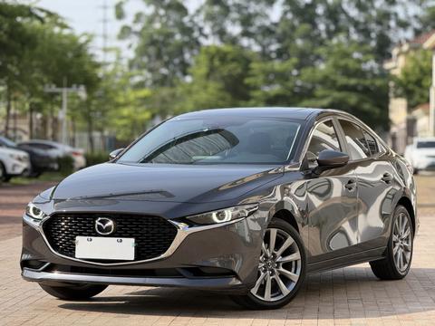 Mazda 3 Axela 2023
