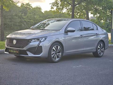 Peugeot 408 2022