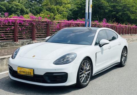 Porsche Panamera 2023