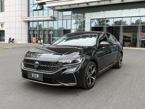 Volkswagen Passat 2024