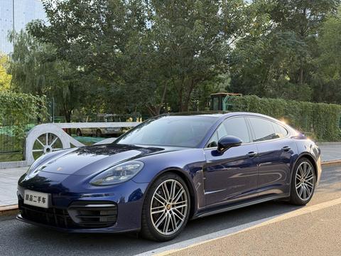 Porsche Panamera 2021