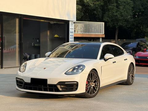 Porsche Panamera 2023