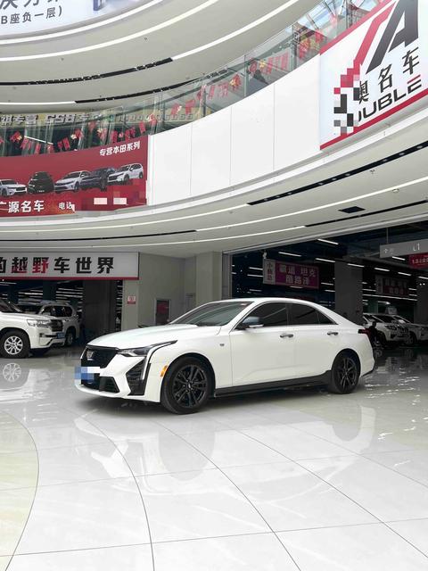 Cadillac CT4 2021