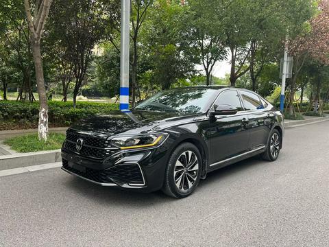 Volkswagen Passat 2023