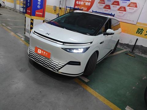 XPeng X9 2025