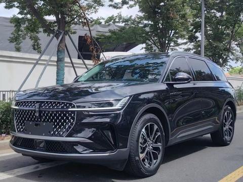 Lincoln Nautilus 2025
