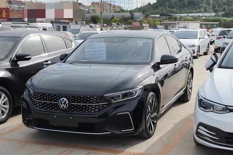Volkswagen Passat 2022