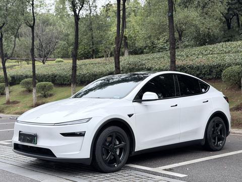 Tesla Model Y 2026