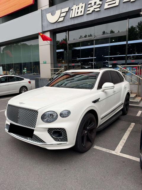 Bentley Bentayga 2022