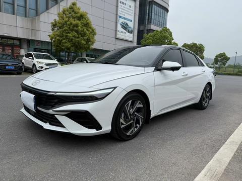 Hyundai Elantra 2023