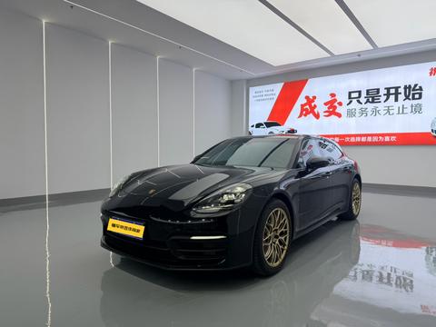 Porsche Panamera 2023