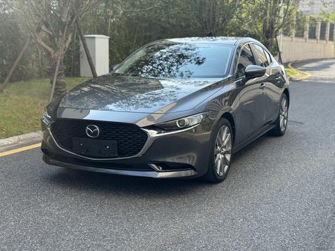 Mazda 3 Axela 2022