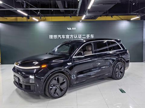 Li Auto L8 2025