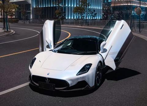 Maserati MC20 2021
