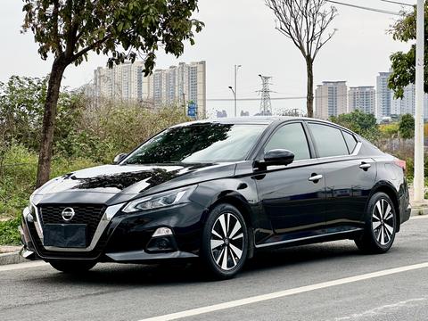Nissan Teana 2022