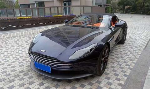 Aston Martin DB11 2020
