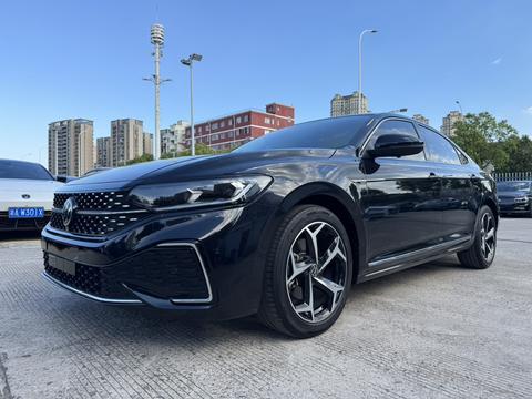 Volkswagen Passat 2024