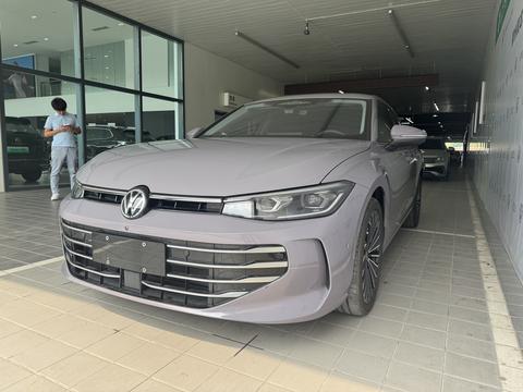 Volkswagen Passat 2025