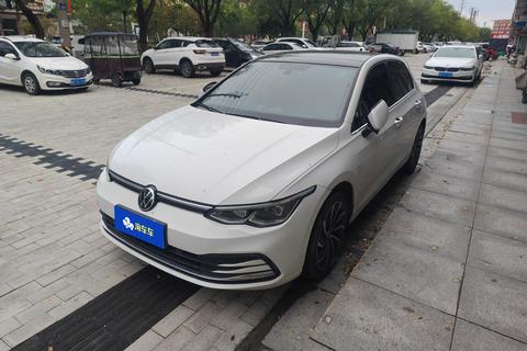 Volkswagen Golf 2021