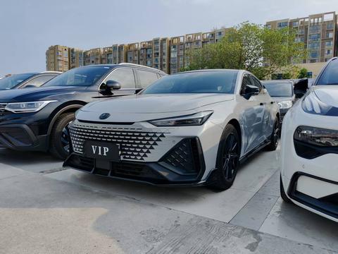 Changan UNI-V 2022