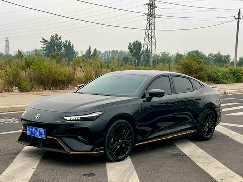 Changan UNI-V 2025