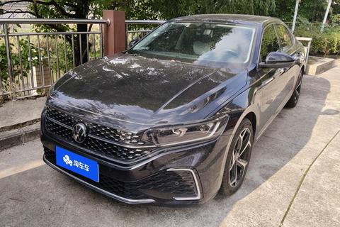 Volkswagen Passat 2023