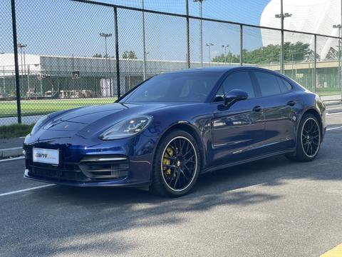 Porsche Panamera 2023