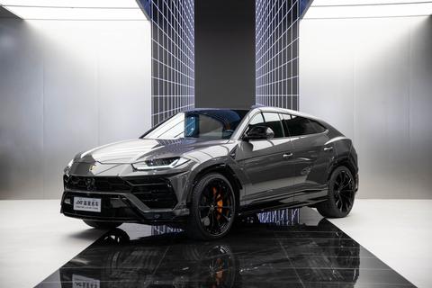 Lamborghini Urus 2021