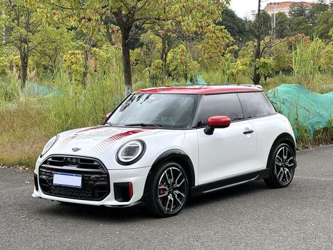 MINI JCW 2025