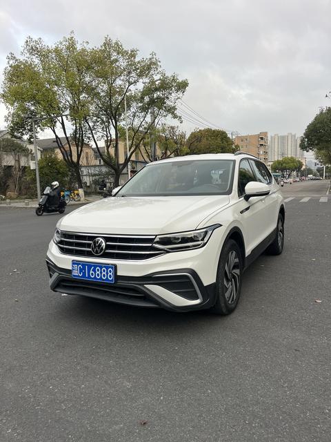 Volkswagen Tiguan L 2022