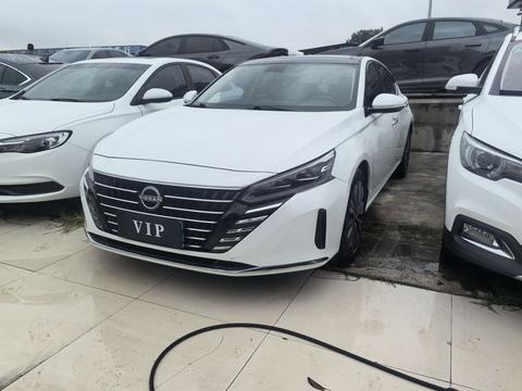 Nissan Teana 2022