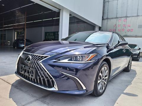 Lexus ES 2022