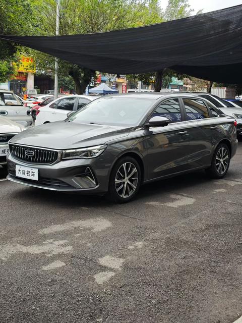 Geely Emgrand 2023