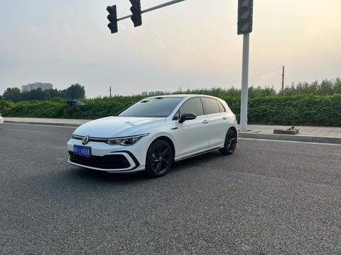 Volkswagen Golf 2023